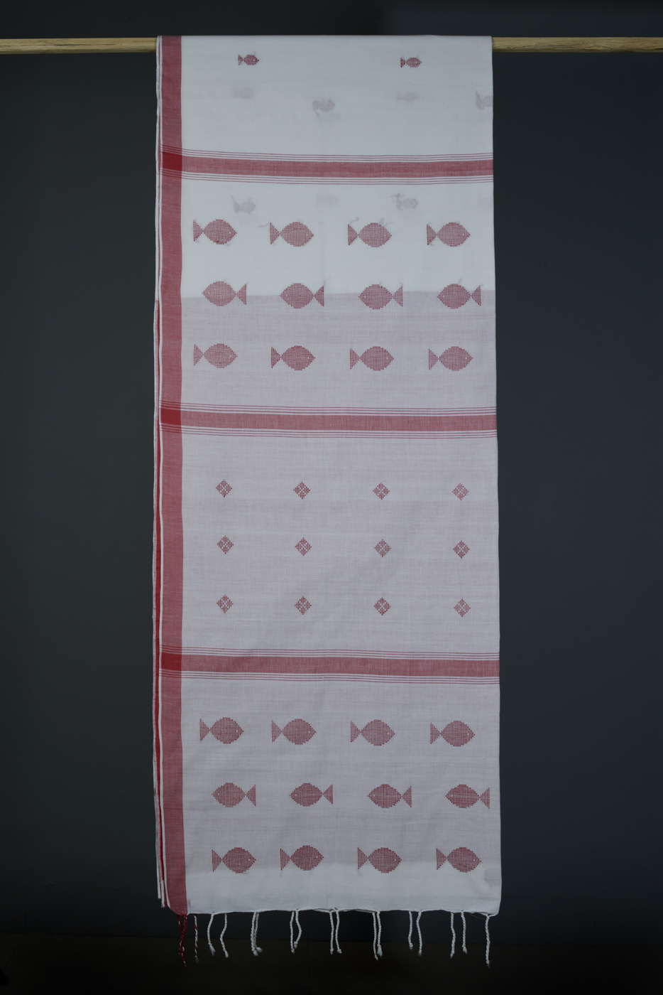 Handwoven Red & White Fish Motif Bawanbooti Saree